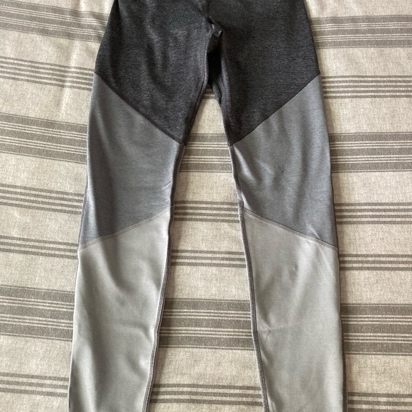 Work out leggings Size Medium In Grey - Picture 3 of 6